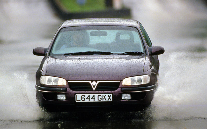 Vauxhall Omega (1994-2003) - £1000