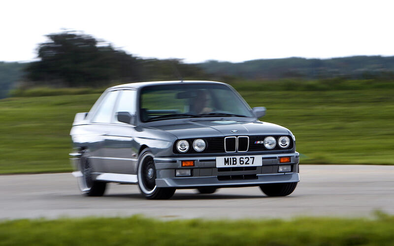 16: BMW M3 (E30)