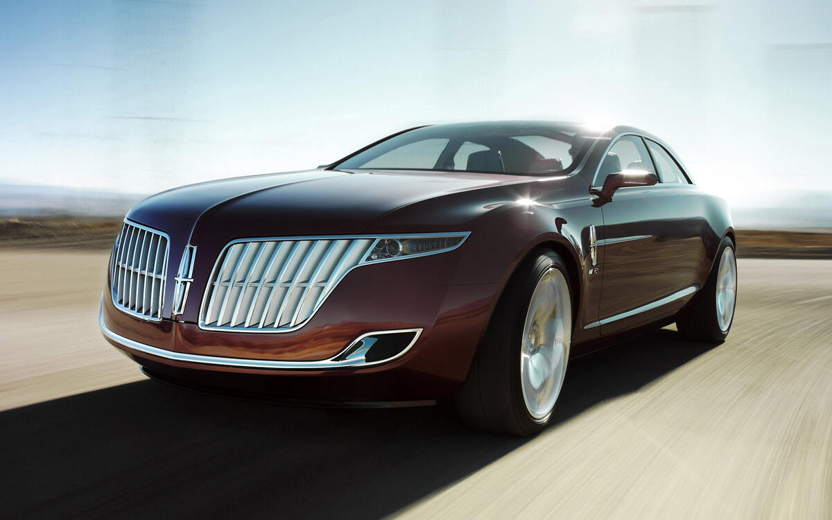 Lincoln’s rear-wheel drive flagship (2009) Lincoln’s rear-wheel drive flagship (2009)