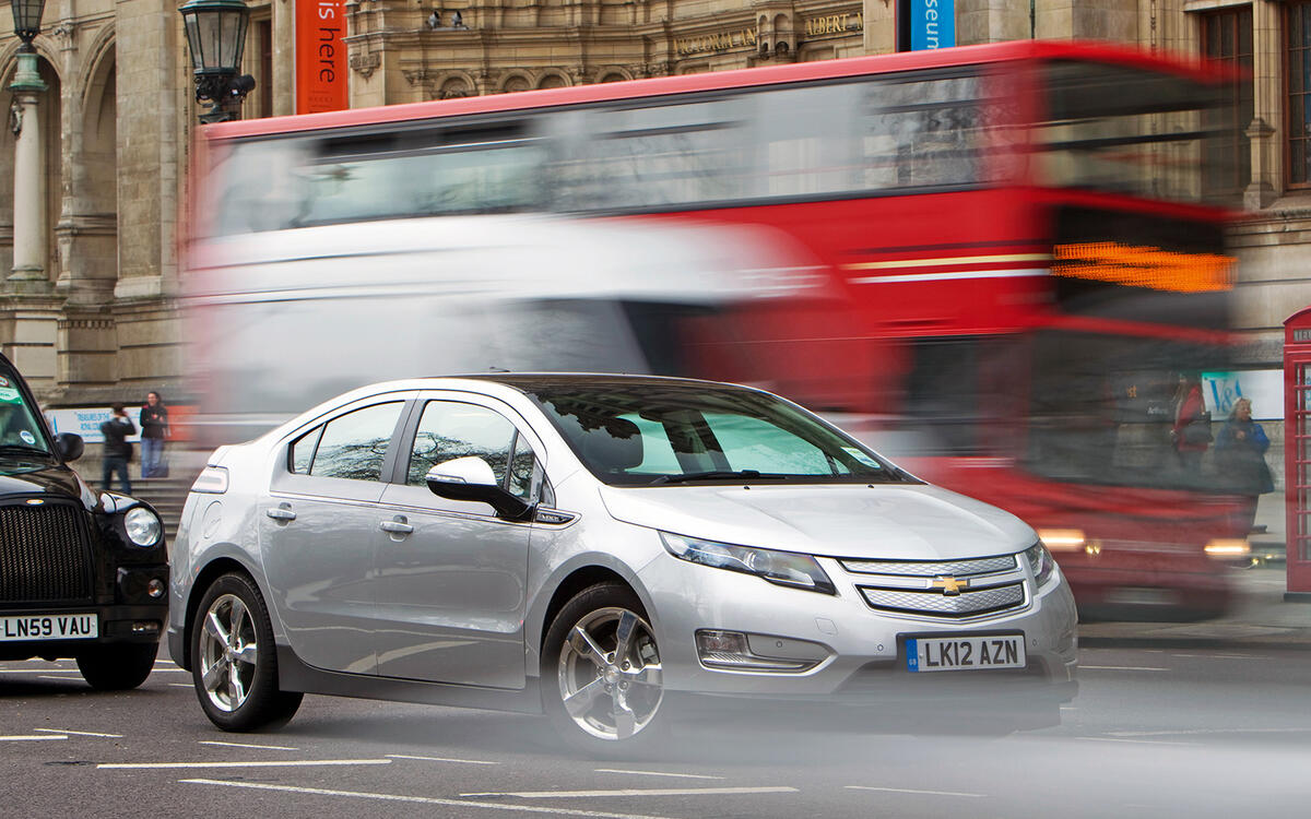 12: Chevrolet Volt 12: Chevrolet Volt