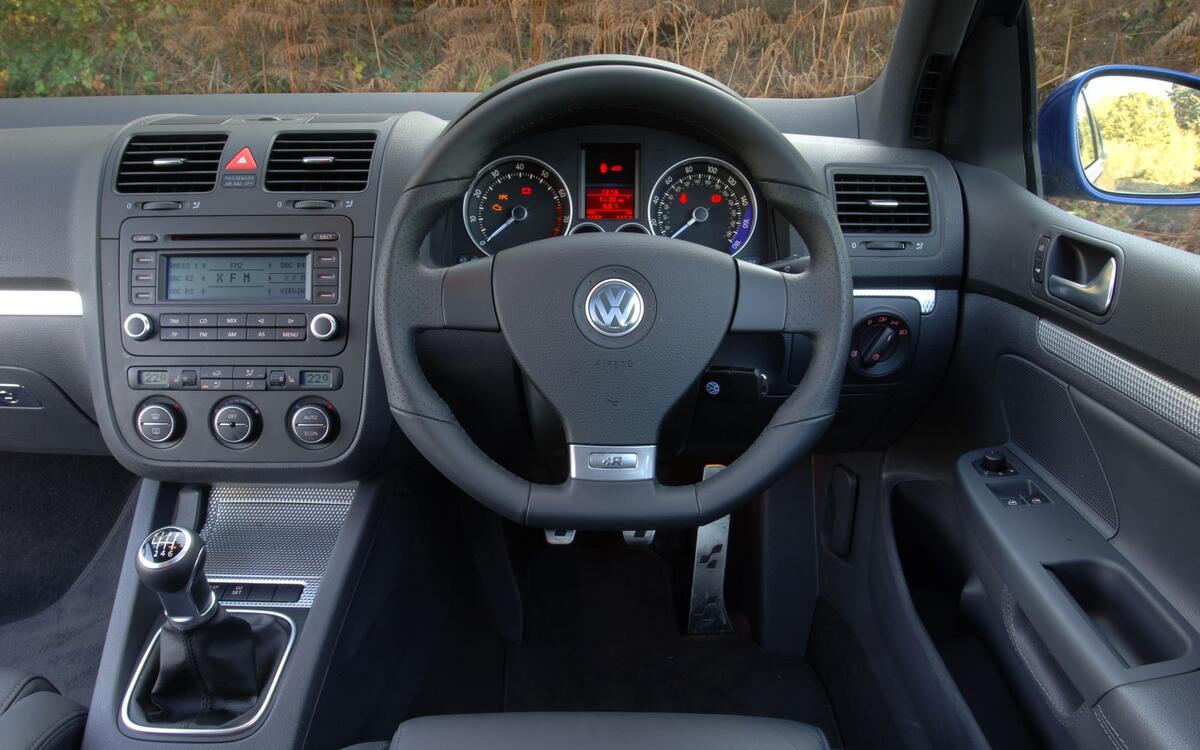 Volkswagen Golf R32 & Passat R36 (2003-2010) Volkswagen Golf R32 & Passat R36 (2003-2010)