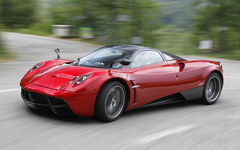 Pagani Huayra (2012)
