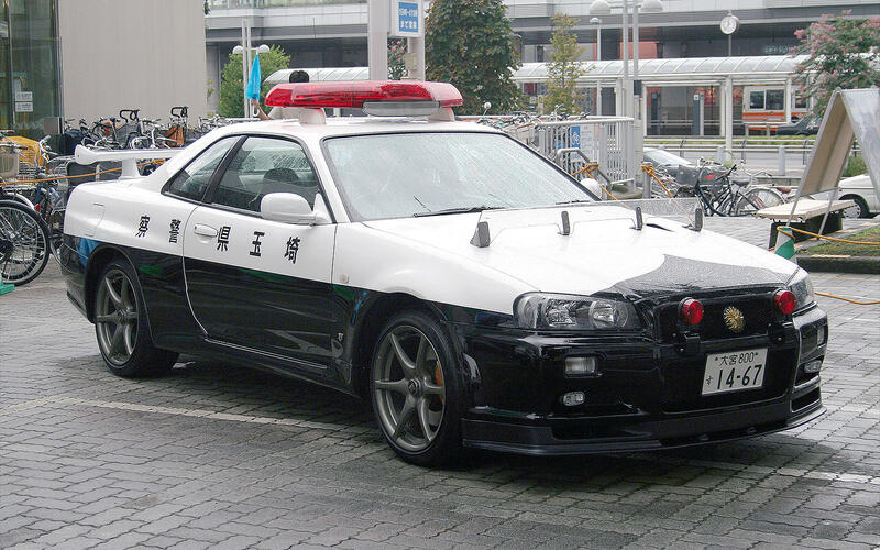 28: Nissan R34 Skyline GT-R (Japan) 28: Nissan R34 Skyline GT-R (Japan)