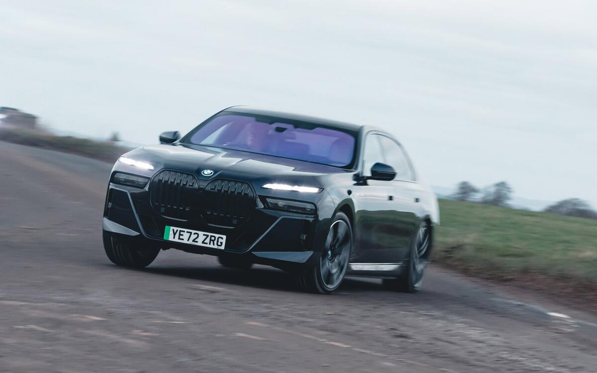 16: BMW 7 Series and i7