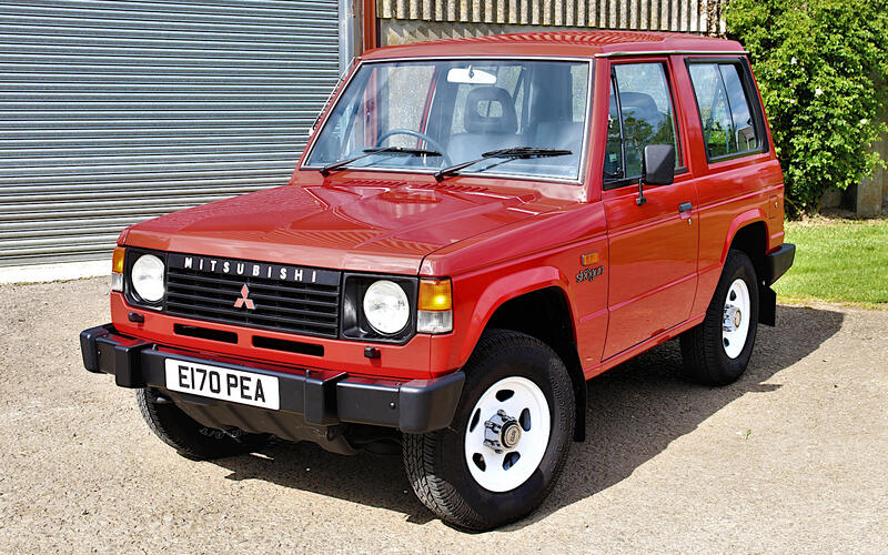 Mitsubishi: Shogun Mitsubishi: Shogun