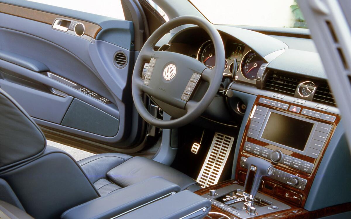 Volkswagen Phaeton (2003-2016) Volkswagen Phaeton (2003-2016)
