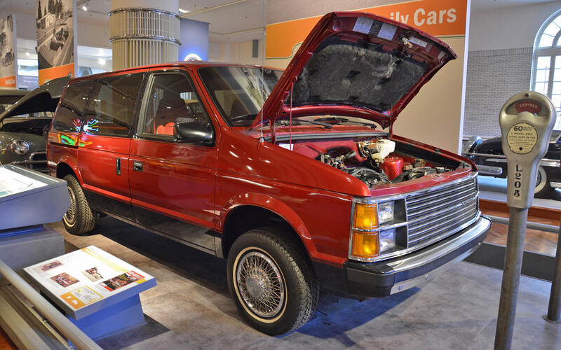 Plymouth Voyager (1984) Plymouth Voyager (1984)