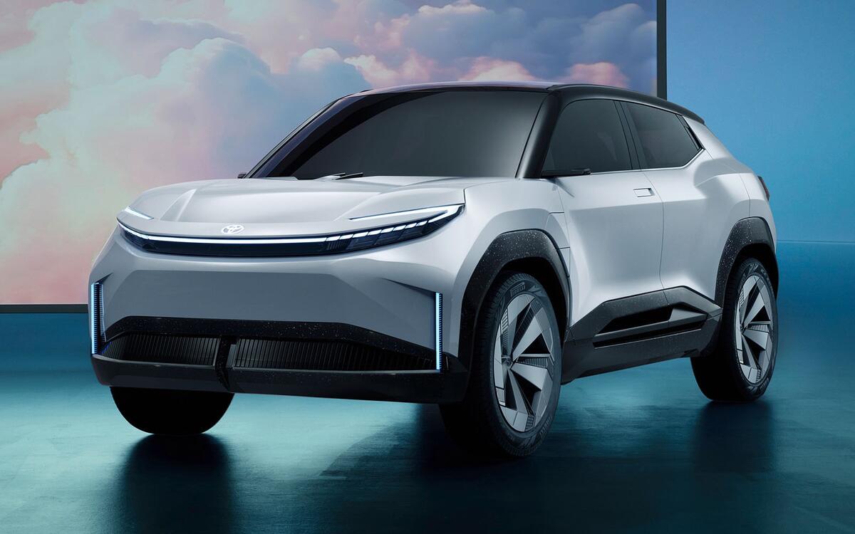 Toyota SUV EV  Toyota SUV EV