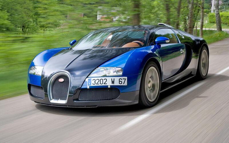 Bugatti Veyron (2005)
