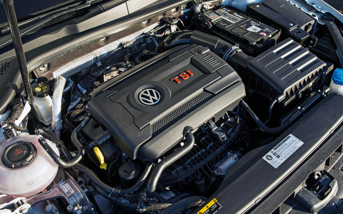 1: Volkswagen Golf GTI (2017)