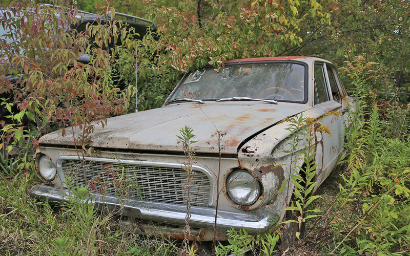 PLYMOUTH VALIANT - 1963