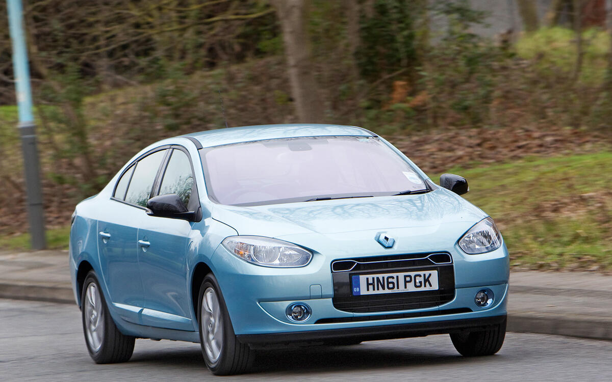 10: Renault Fluence 10: Renault Fluence