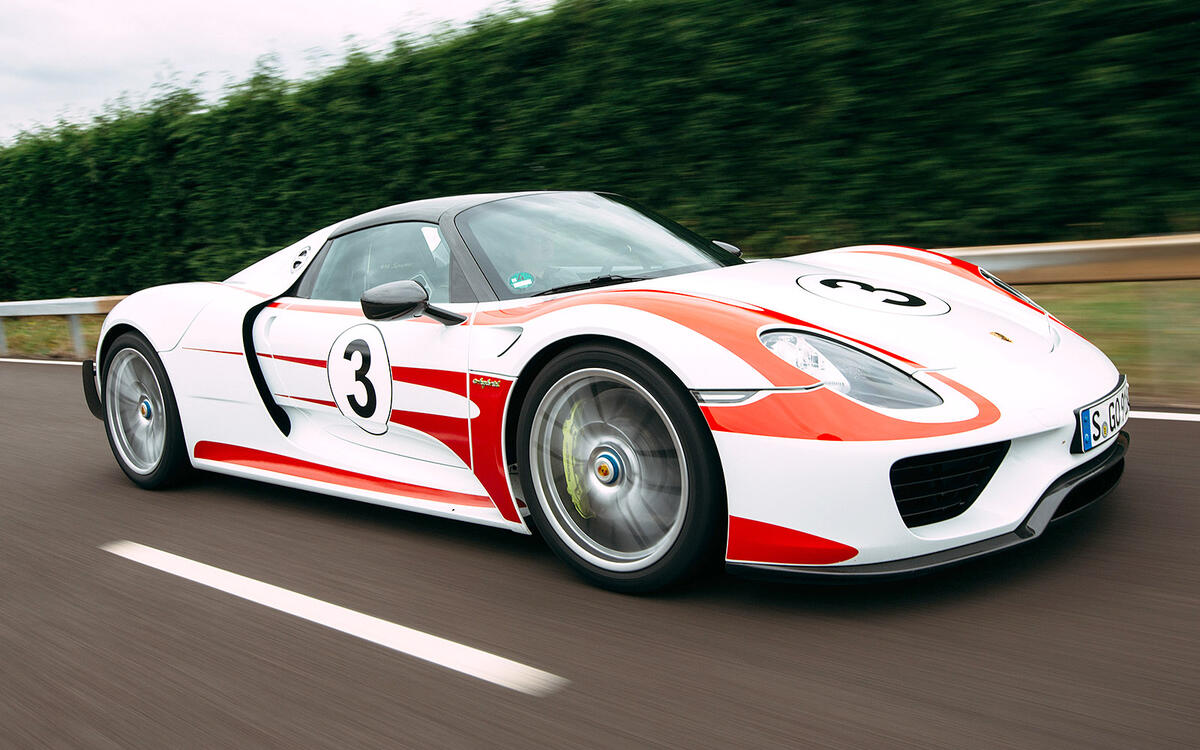 Porsche 918 Spyder (2013) Porsche 918 Spyder (2013)