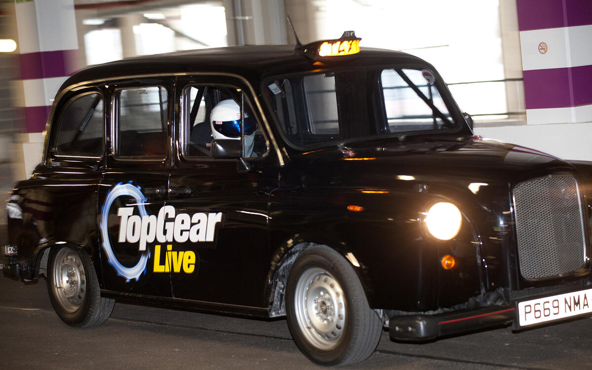 64: Austin FX4  64: Austin FX4