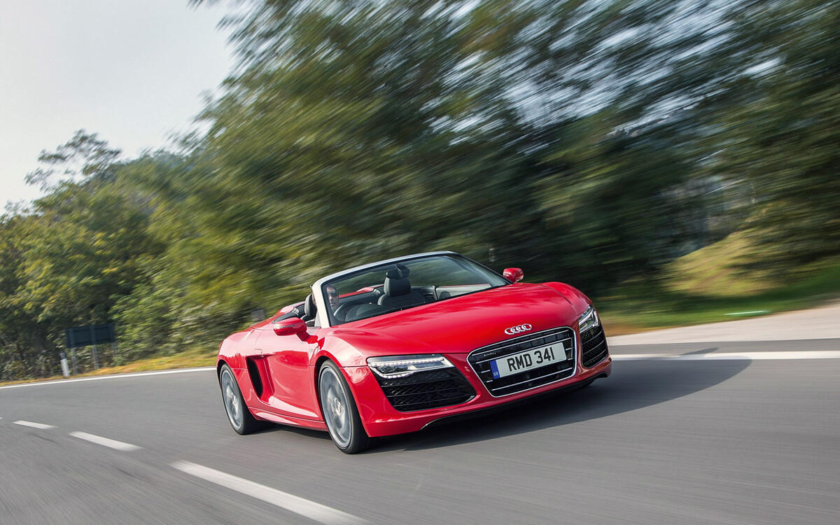 AUDI R8 V10 SPYDER 2010-2014 - £50,000-£95,000 AUDI R8 V10 SPYDER 2010-2014 - £50,000-£95,000
