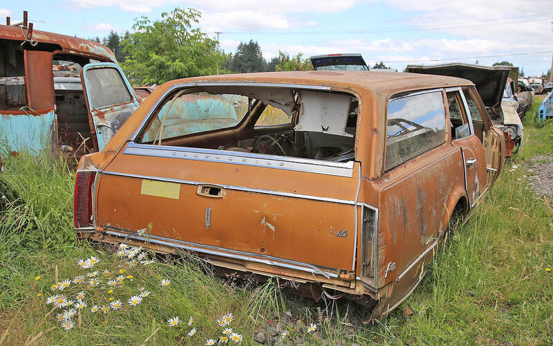 OLDSMOBILE F85 1966