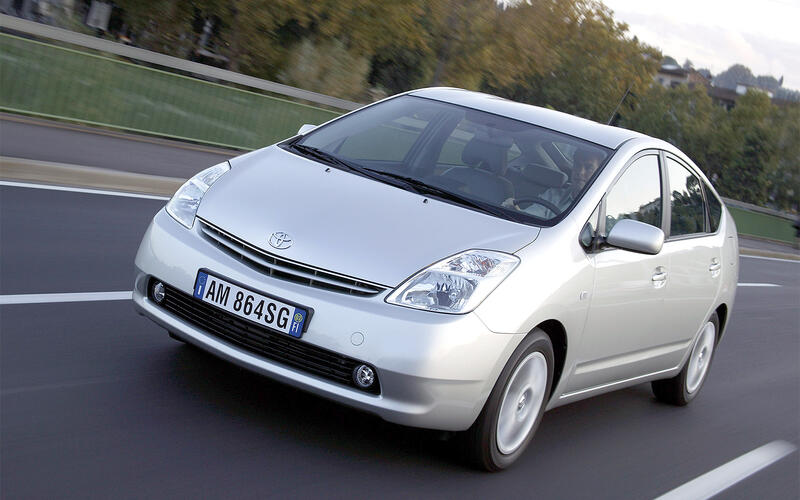 2005: Toyota Prius 2005: Toyota Prius