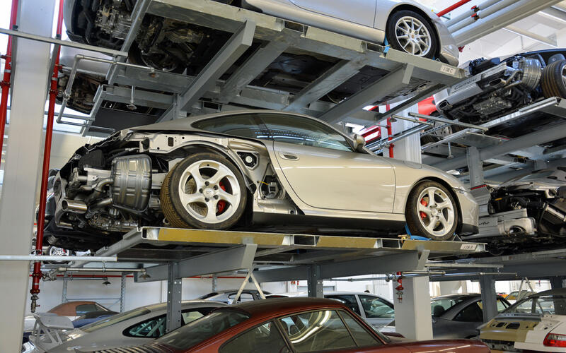 Porsche 911 cutaway (1997) Porsche 911 cutaway (1997)