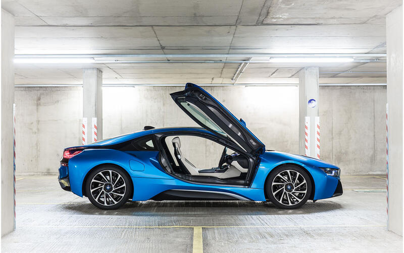 BMW i8 