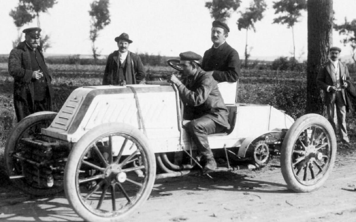 V4 - First used: 1897 V4 - First used: 1897