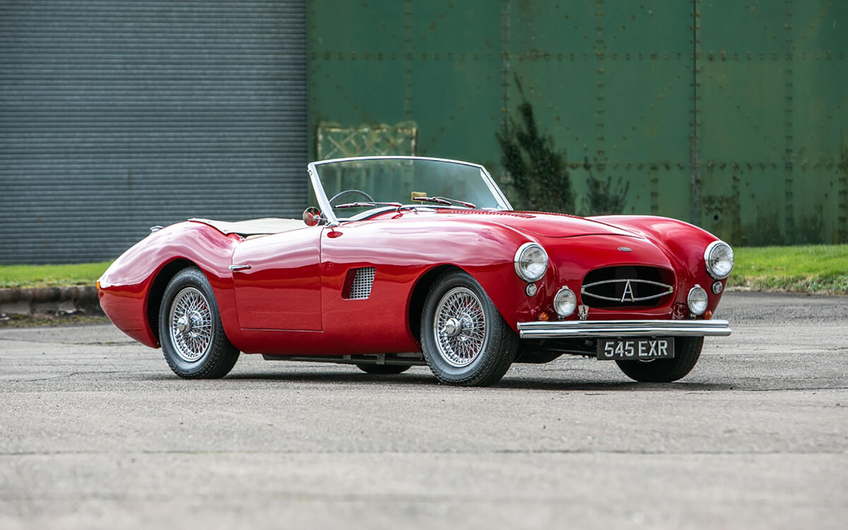 Three-seat roadster  Three-seat roadster