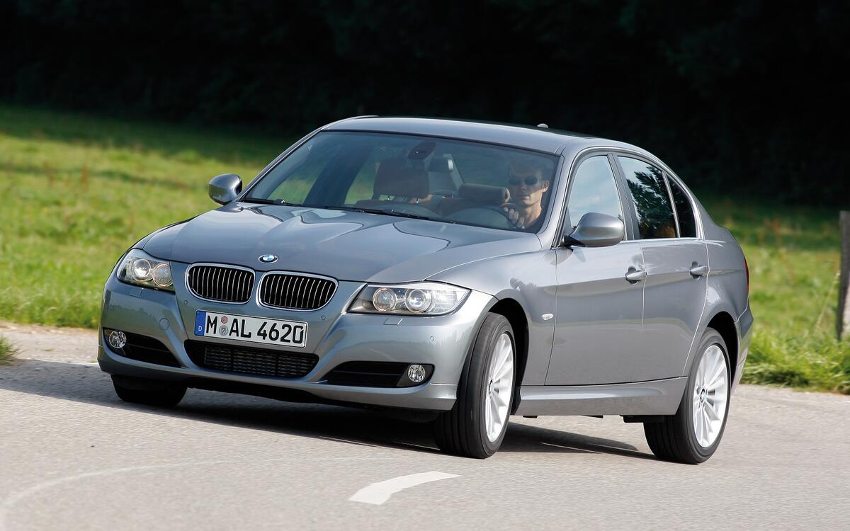 8: BMW 3 Series (39,029 sold) 8: BMW 3 Series (39,029 sold)