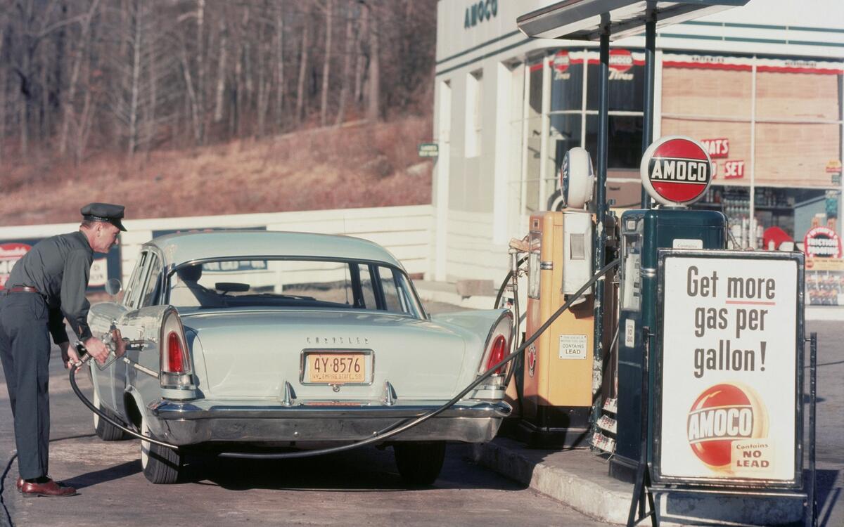 Chrysler launches cruise control (1957) Chrysler launches cruise control (1957)