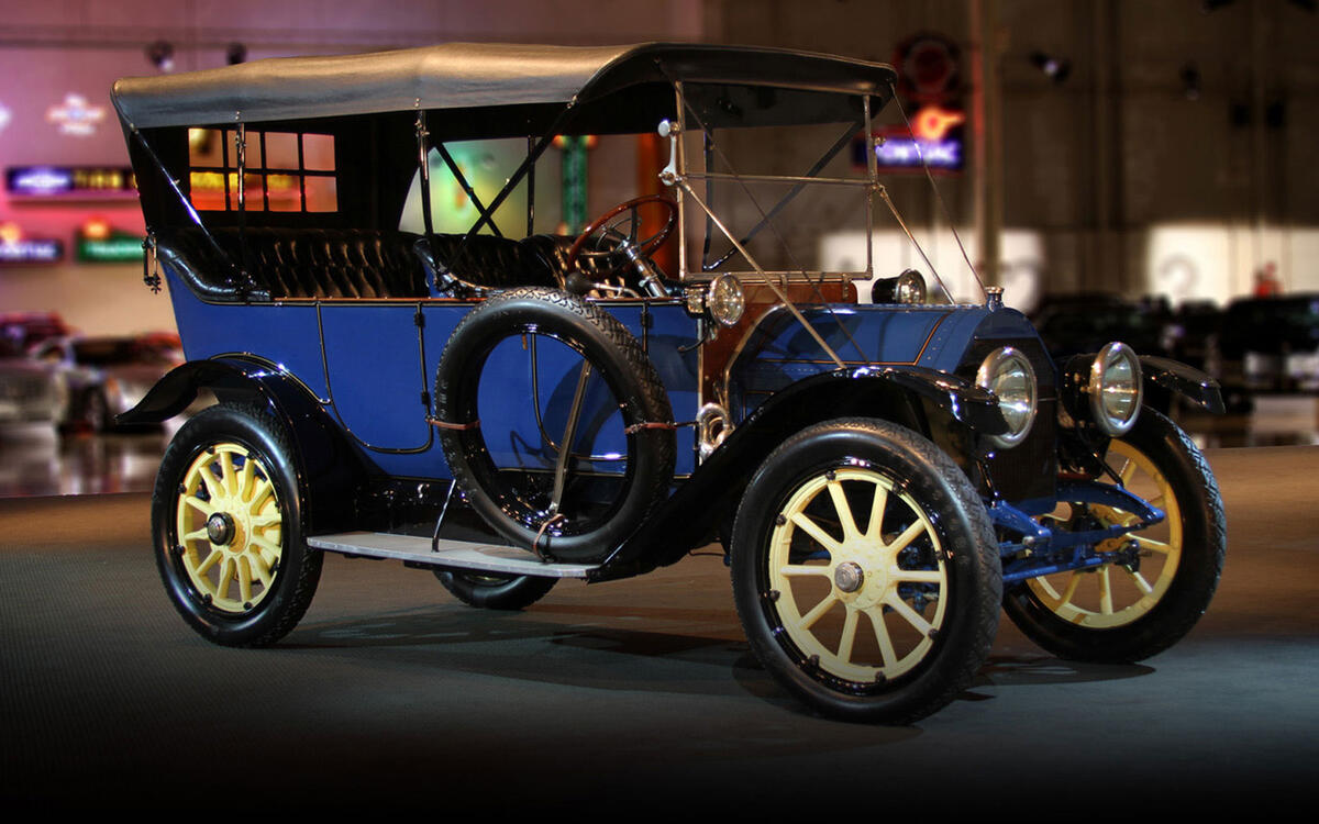 ELECTRIC STARTING: Cadillac (1912) ELECTRIC STARTING: Cadillac (1912)