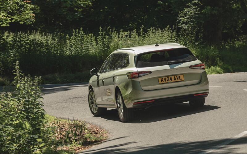 5 STAR CAR: Skoda Superb Estate 5 STAR CAR: Skoda Superb Estate