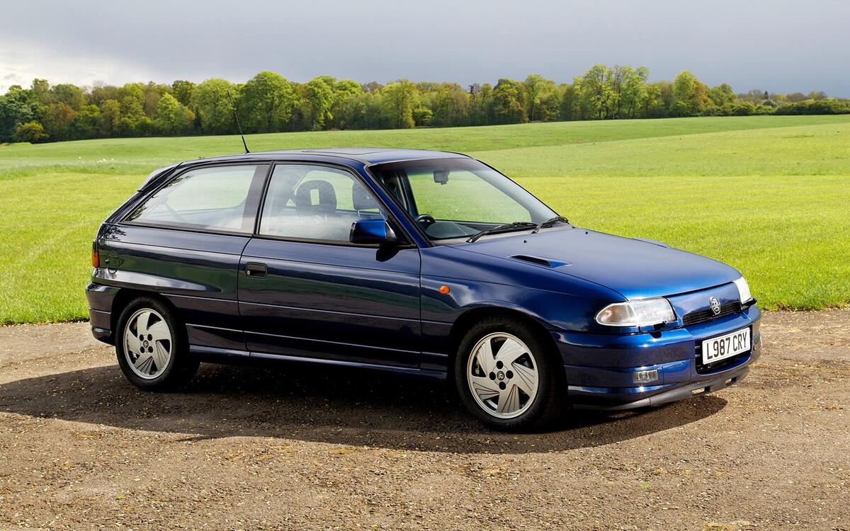 Vauxhall Astra GSi Mk3 (from £5000) Vauxhall Astra GSi Mk3 (from £5000)