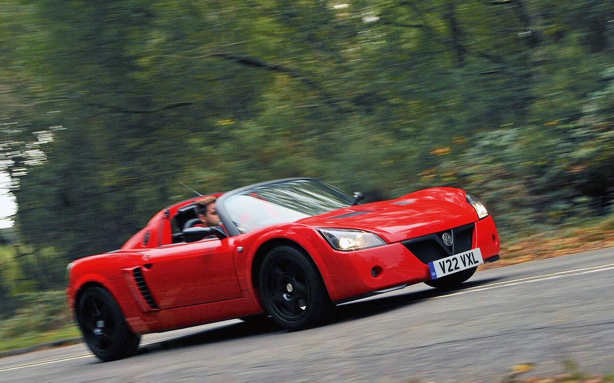 38: Vauxhall VX220 38: Vauxhall VX220