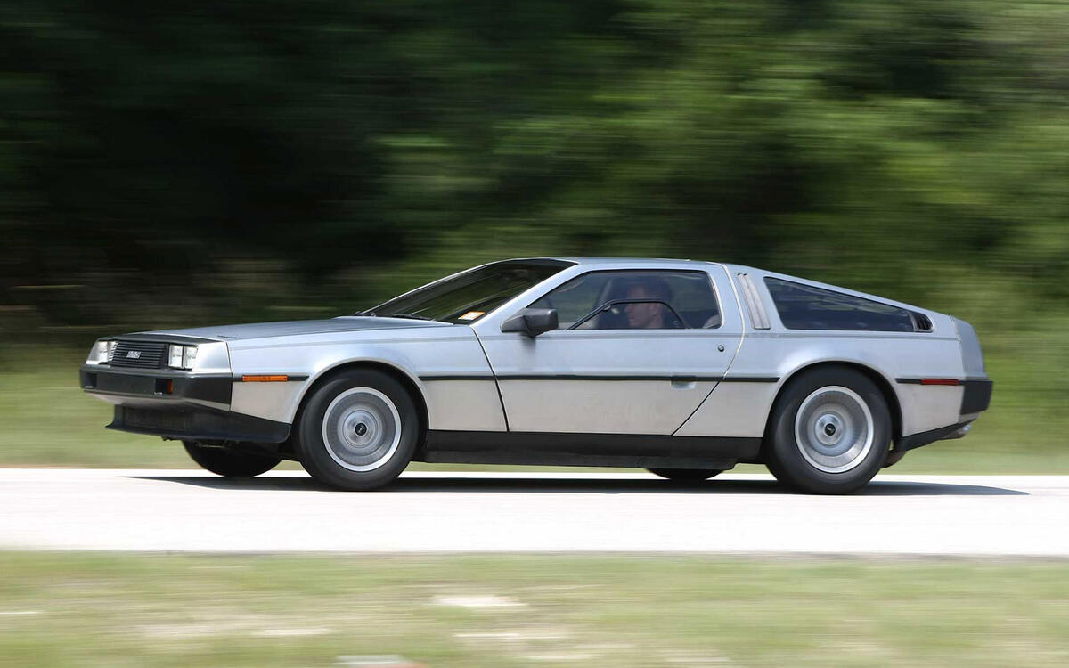 DeLorean DMC-12 - later