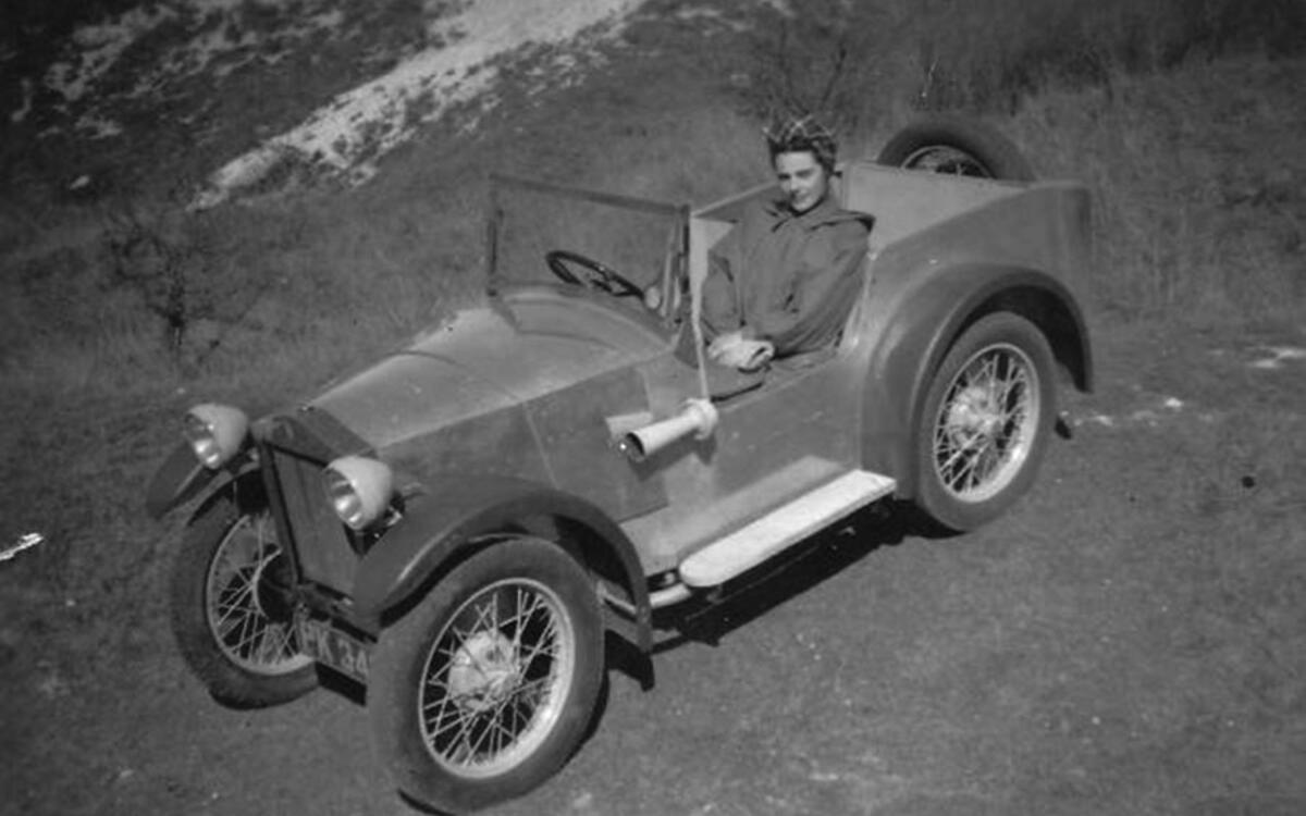 Lotus (1948) Lotus (1948)