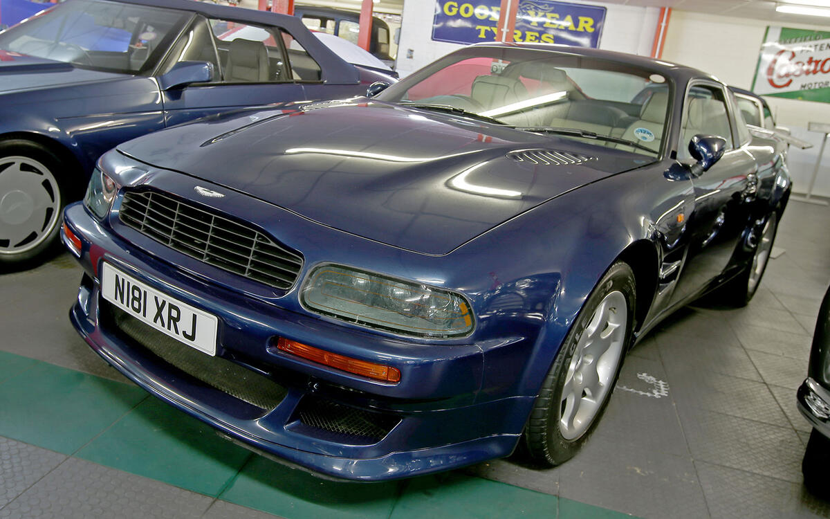 Aston Martin Vantage Aston Martin Vantage