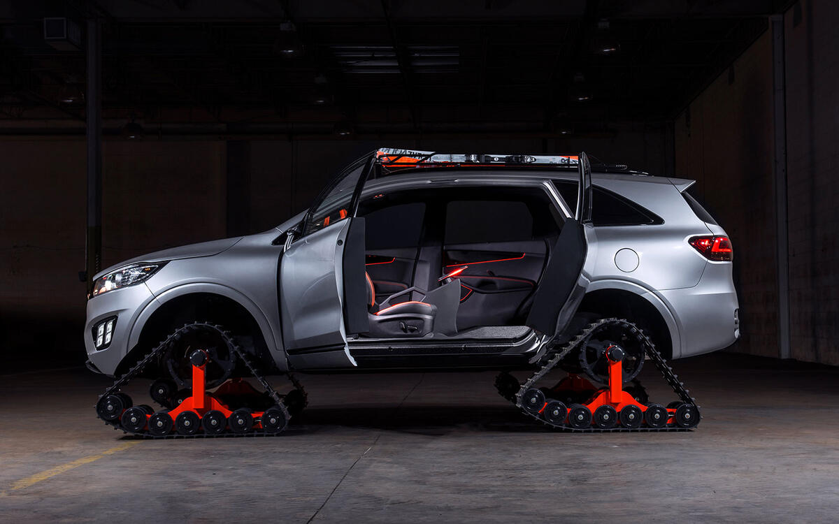 Kia Sorento Ski Gondola (2016)