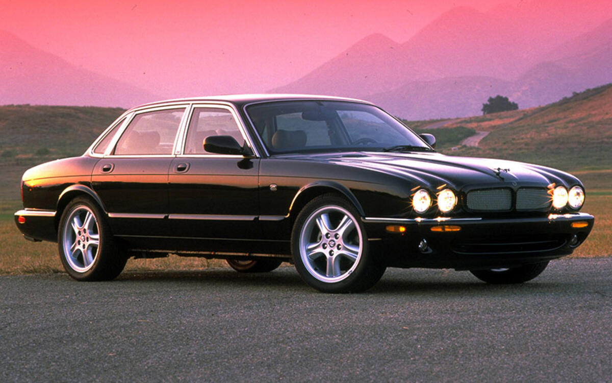 Jaguar XJR (1995)