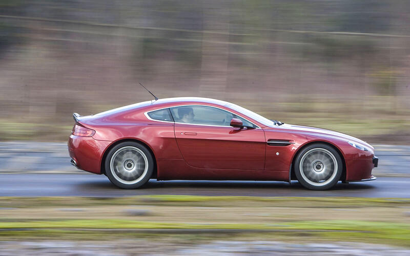 Aston Martin V8 Vantage (2005-2017)