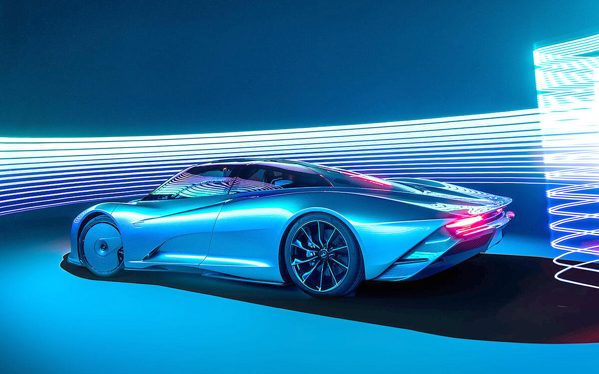 McLaren Speedtail (2020) McLaren Speedtail (2020)