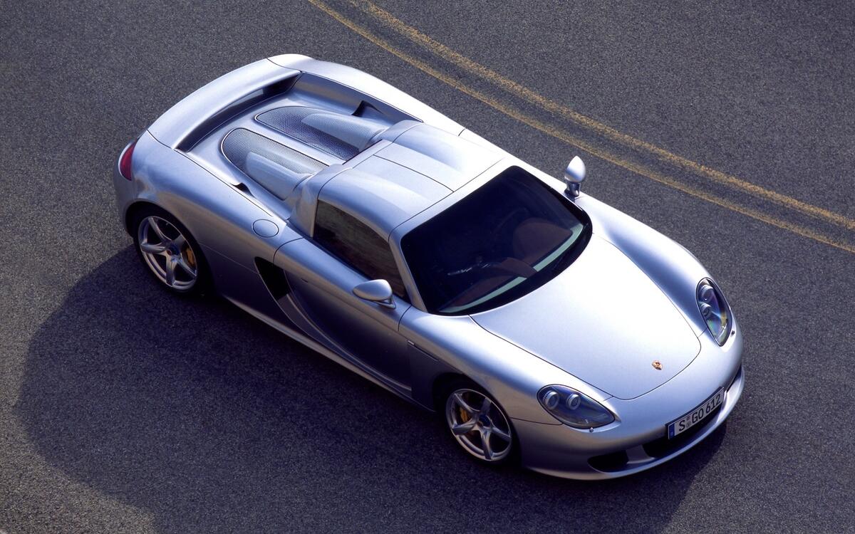 Porsche Carrera GT (2003) Porsche Carrera GT (2003)