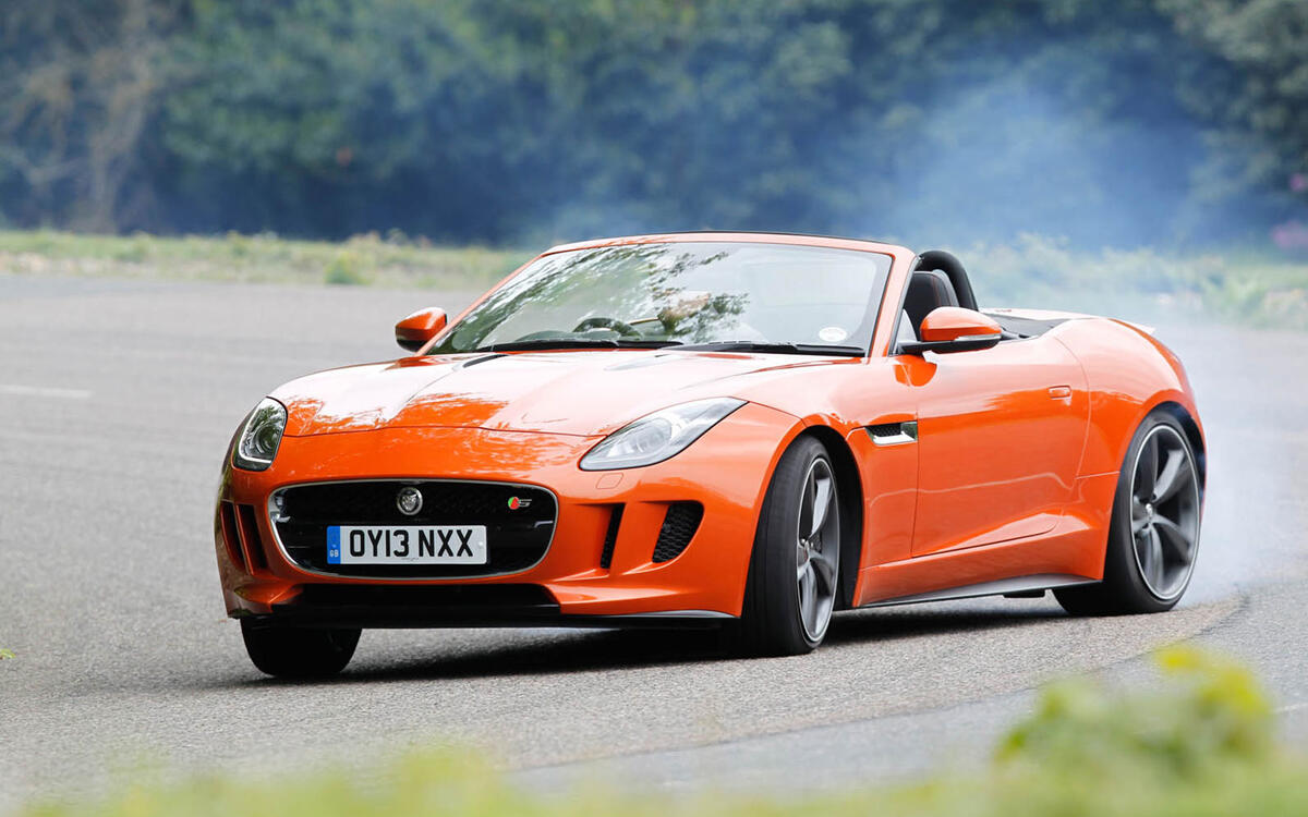 48 2013 Jaguar F-Type