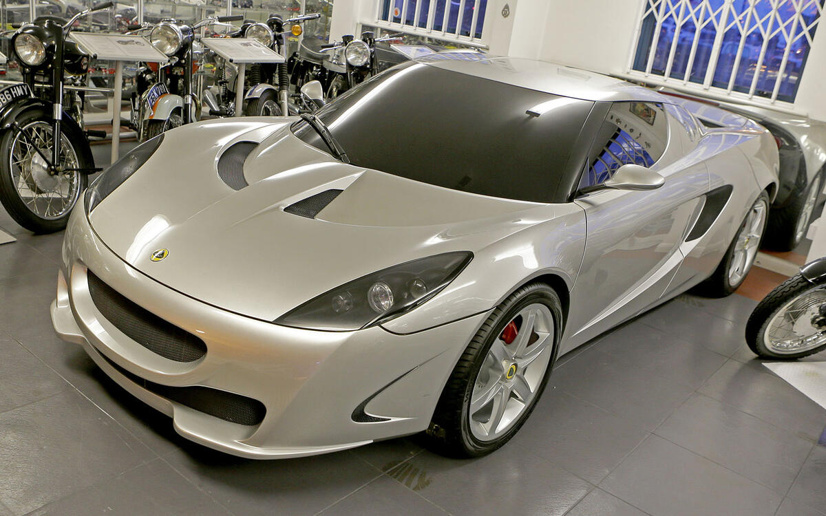 Lotus M250 Lotus M250