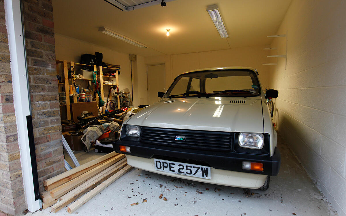 Confession: this car is mine. I bought it in 2008 from the Sussex verge where it sat with a £250 notice in its windows, paying £220.