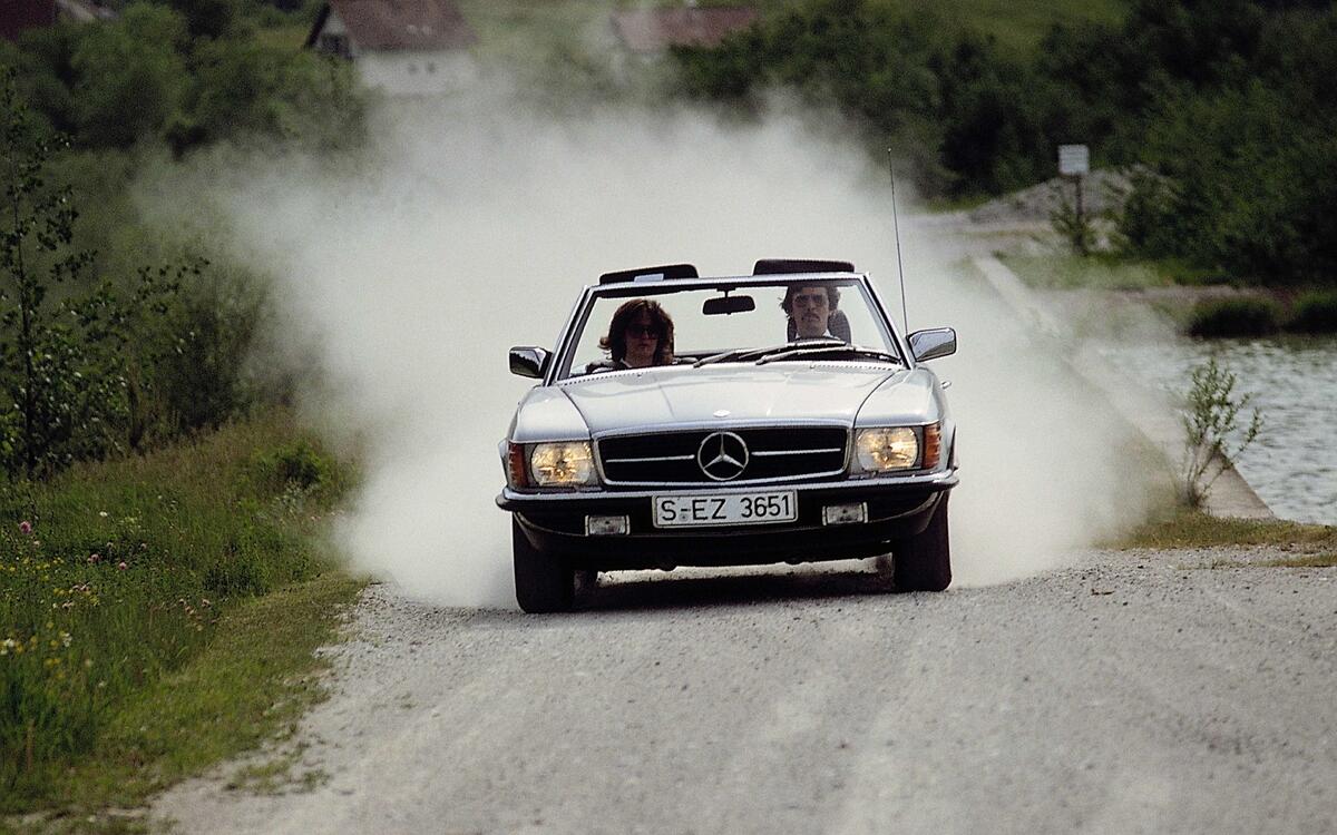 R107 (1971) R107 (1971)