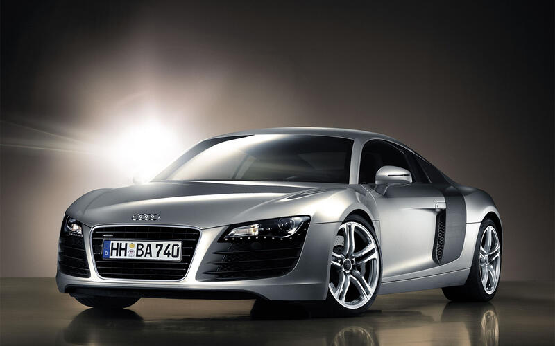 AUDI R8 