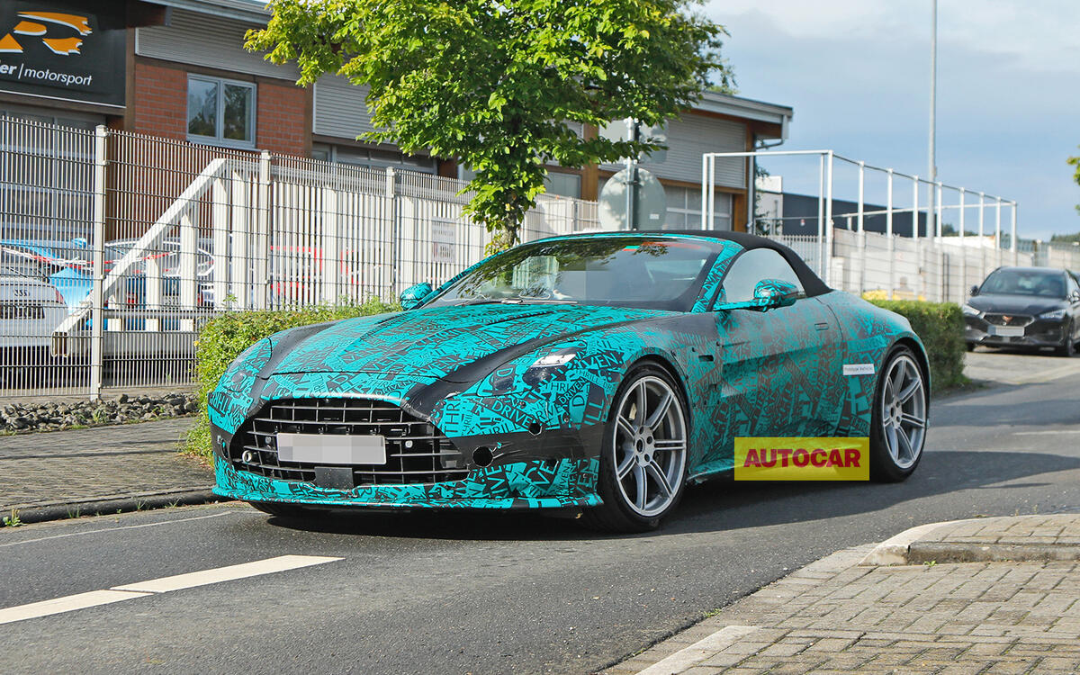 Aston Martin Vantage Volante 