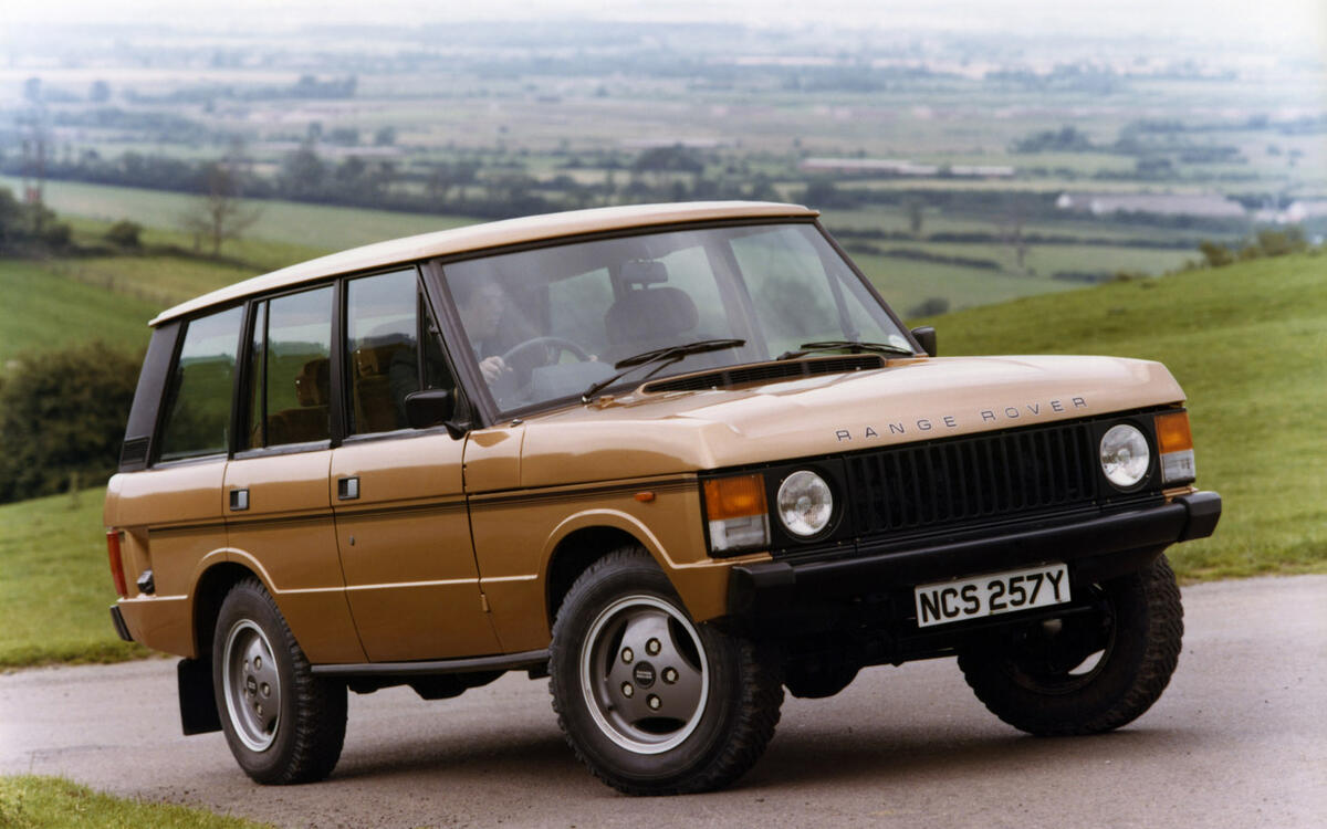 1981 - Land Rover breaks out on its own Range Rover In Vogue 1981 - static front