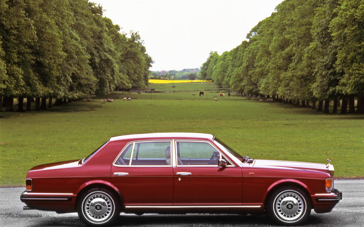 Luxury Saloons  Luxury Saloons