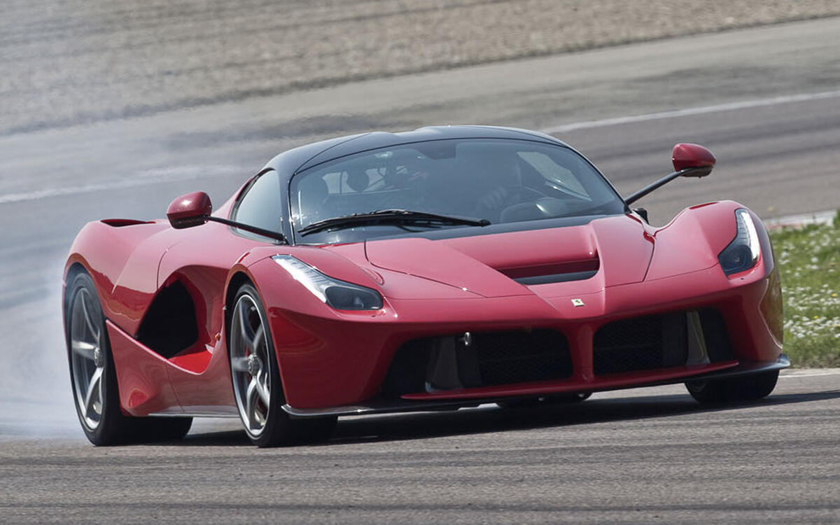 Ferrari LaFerrari (2013) Ferrari LaFerrari (2013)