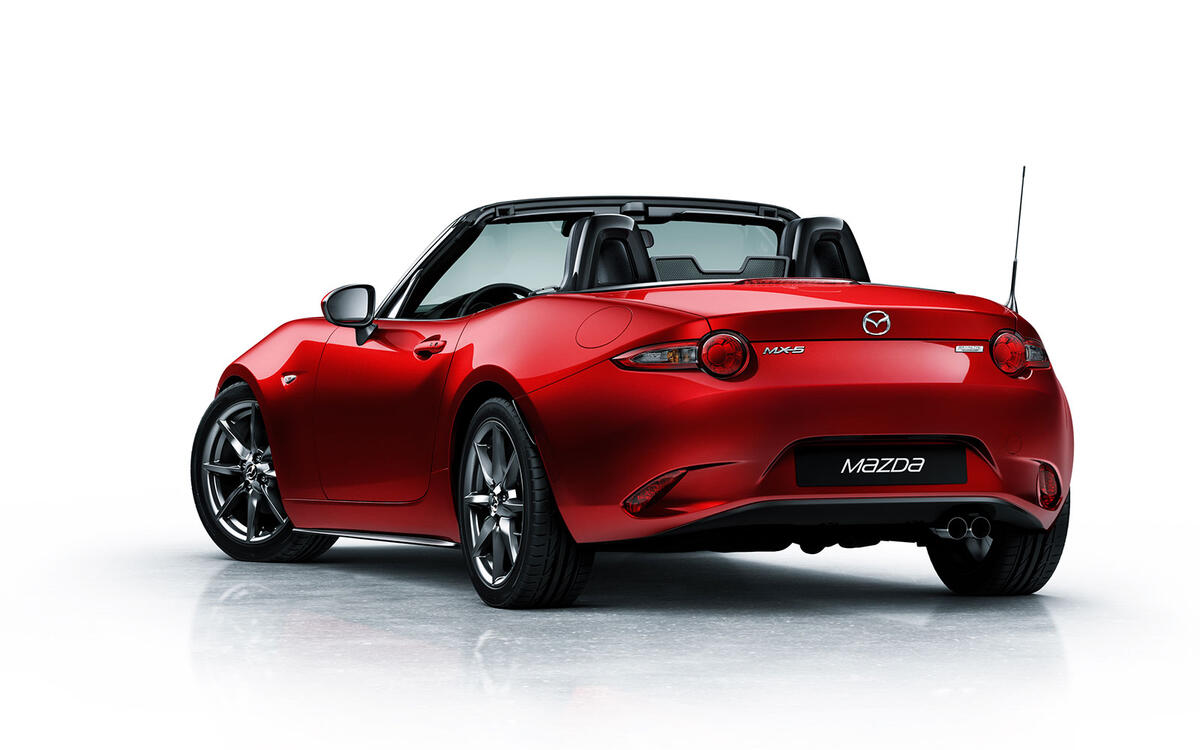 Mazda MX-5 Mk4 arrives