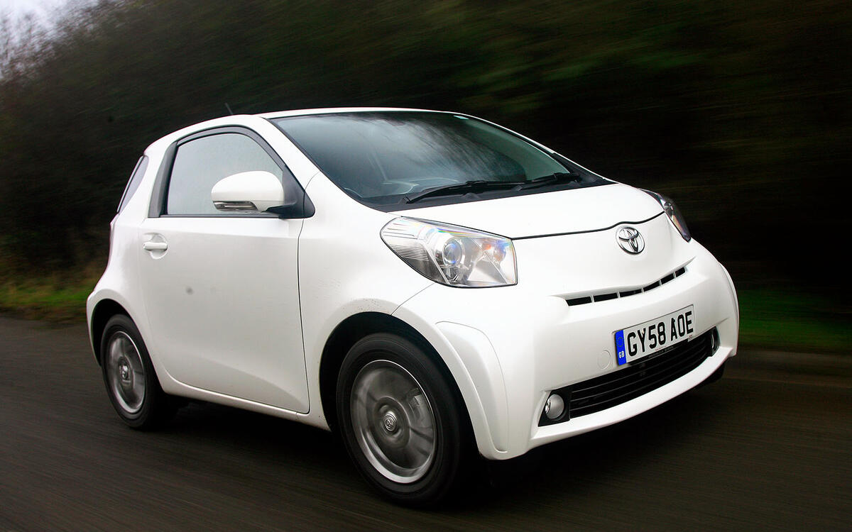 Toyota IQ (£2300-£9000) Toyota IQ (£2300-£9000)
